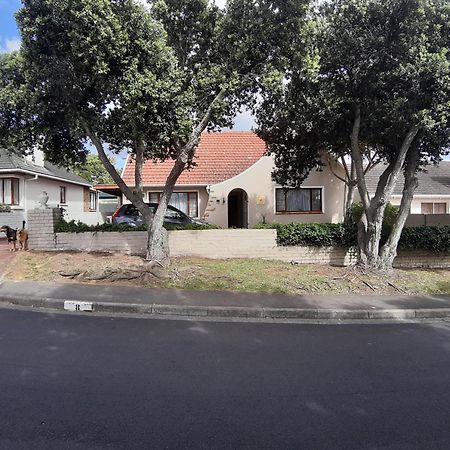 The Pool Cottage Fish Hoek Exteriör bild
